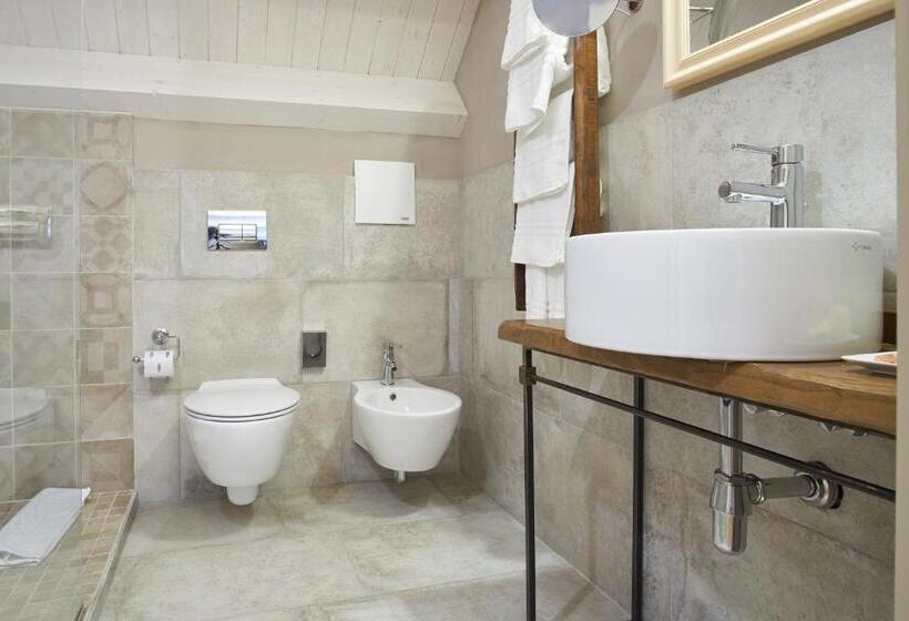 Четырехместный Номер Deluxe, Relais Villa Miraglia