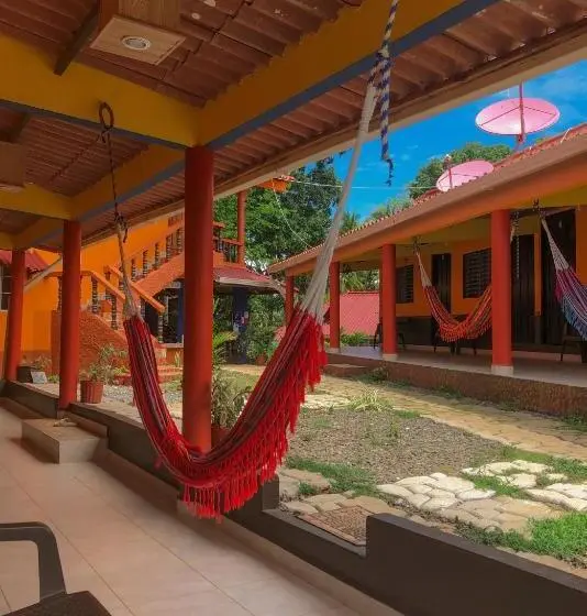 اتاق استاندارد با سرویس بهداشتی مشترک, Hostal Familiar Rolo