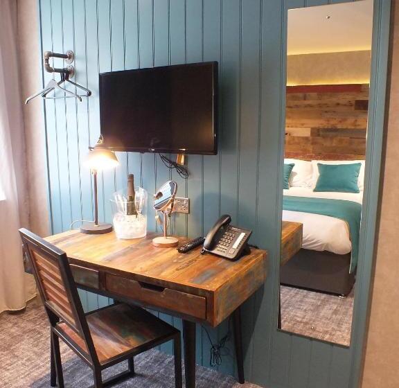 标准间, The Garrison