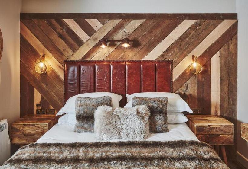 套房, The Garrison