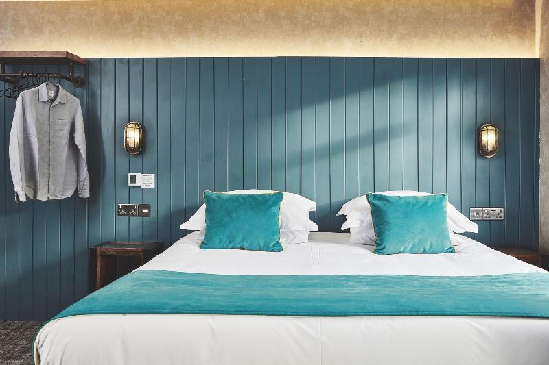 标准间, The Garrison