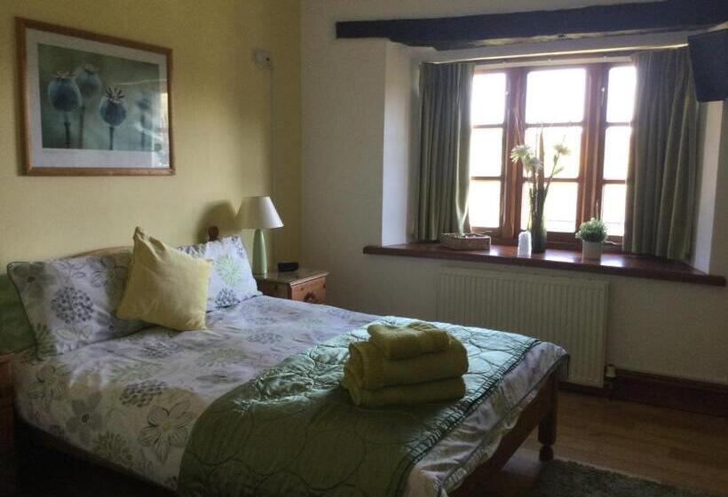 海景豪华三人间, Coombe House B&b