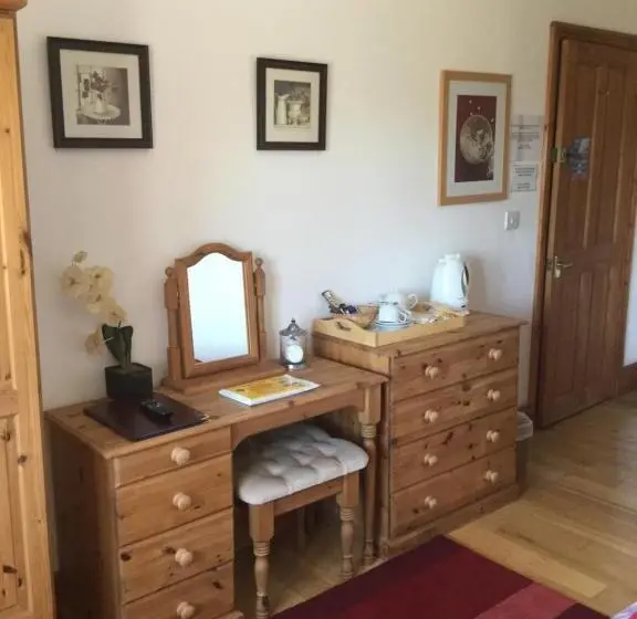 Deluxe Rum Havsutsikt, Coombe House B&b