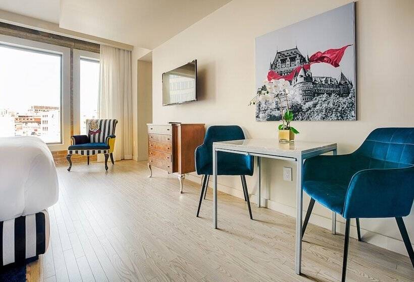 اتاق اکونومی, Monsieur Jean   Hôtel Particulier