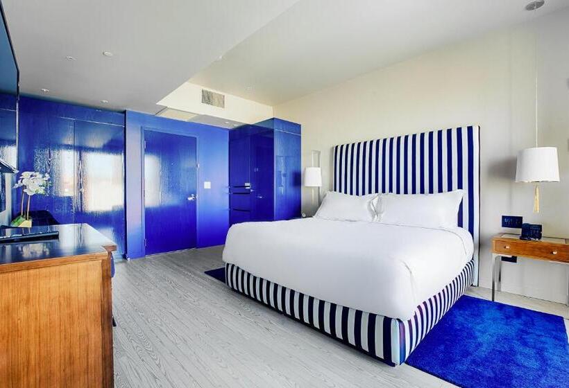 اتاق اکونومی, Monsieur Jean   Hôtel Particulier