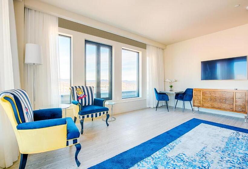 سوئیت با چشم‌انداز رودخانه, Monsieur Jean   Hôtel Particulier