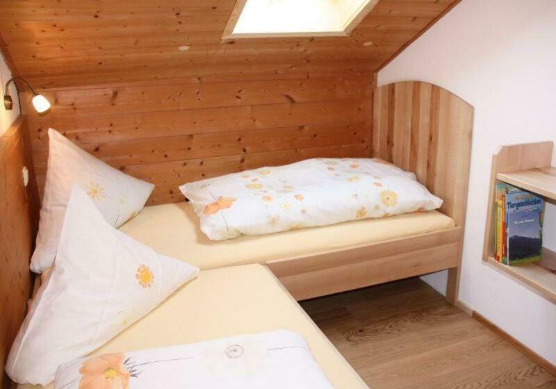 شقة غرفتين, Jaklhof