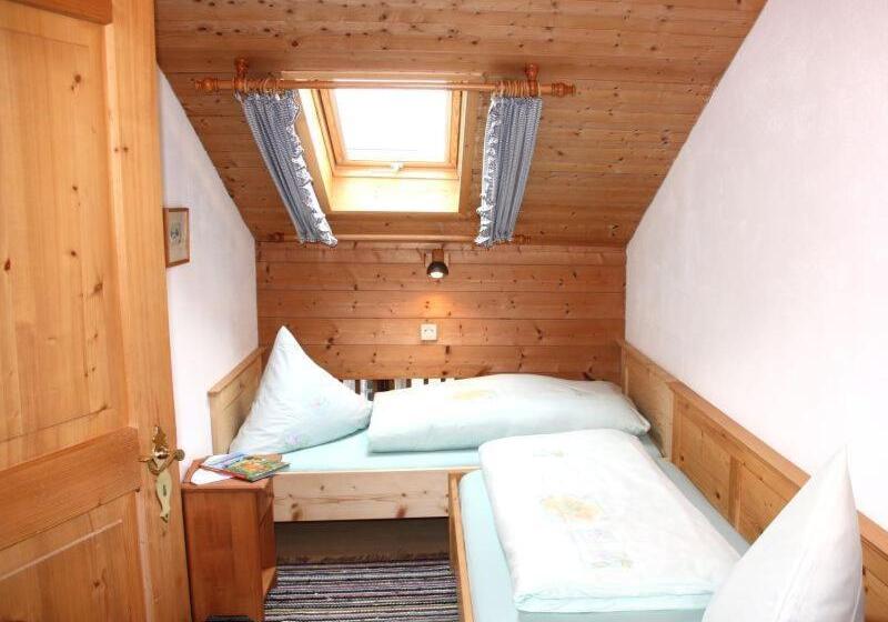Апартаменты 2 Спальни, Jaklhof