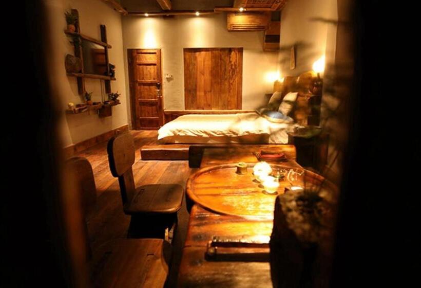 اتاق خانوادگی با چشم‌انداز باغ, Yunlu Lianxin Guesthouse