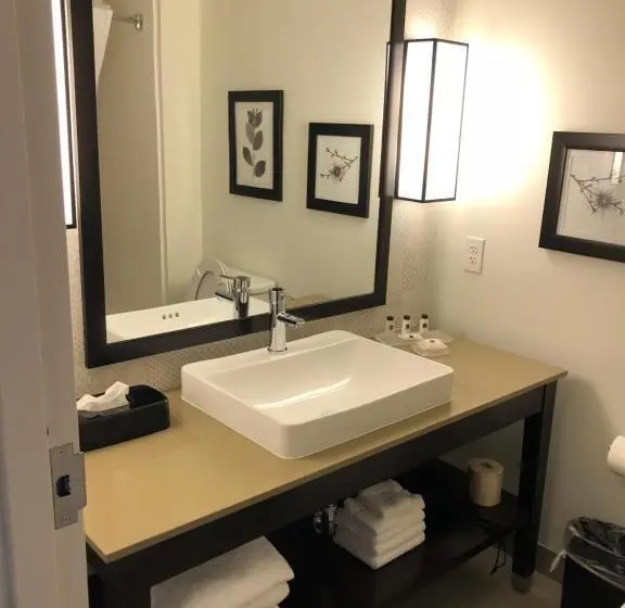 سوئیت با تخت بزرگ, Country Inn & Suites By Radisson, Page, Az