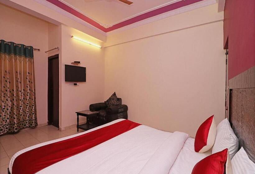 트리플 클래식 룸, Oyo 12123 Hote Sweet Dreams