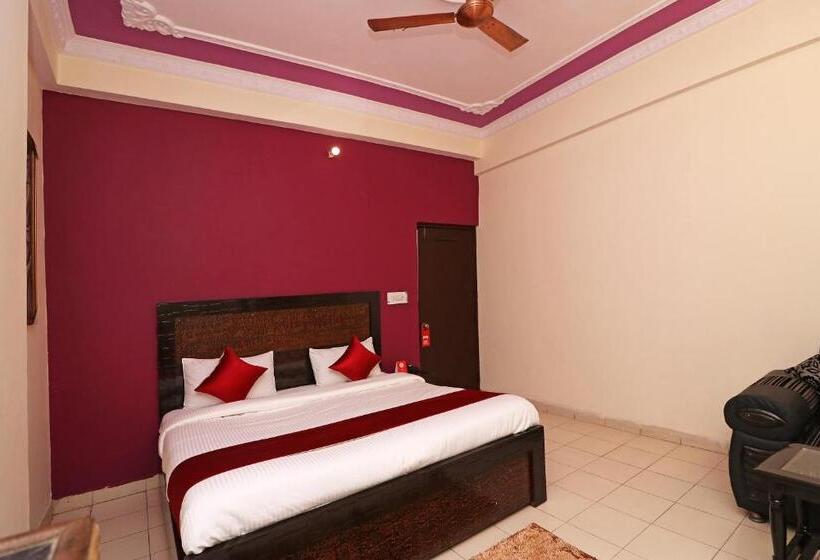 트리플 클래식 룸, Oyo 12123 Hote Sweet Dreams