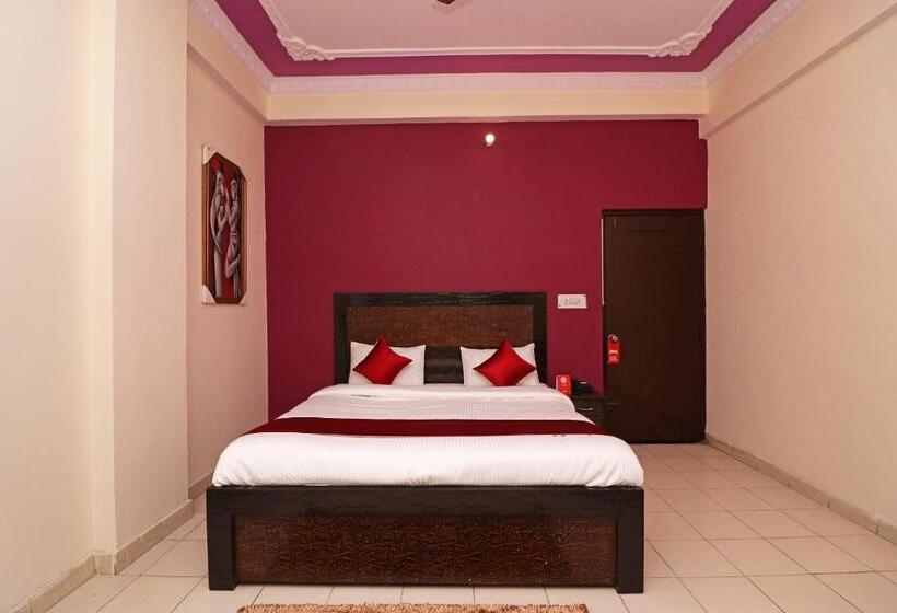 트리플 클래식 룸, Oyo 12123 Hote Sweet Dreams