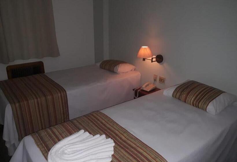 4인용 스탠다드 룸, Mabruk Barretos Apart