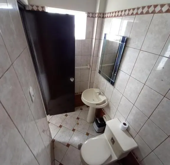 اتاق استاندارد, Kira's House