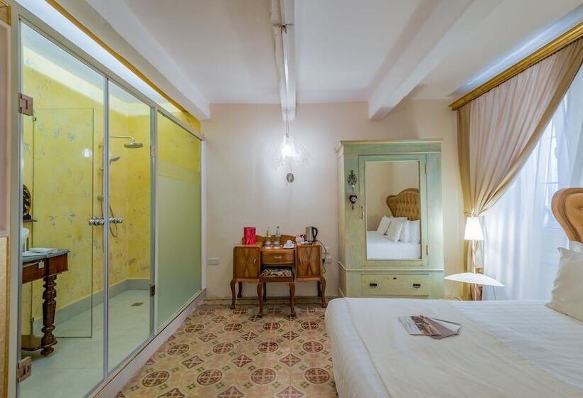 اتاق لوکس با بالکن, Valletta Lucente Guest House
