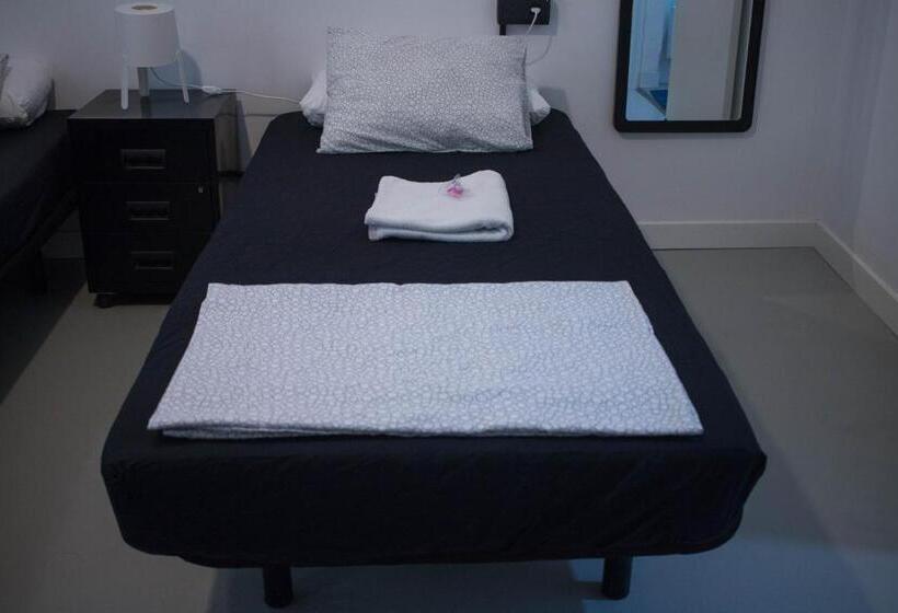 اتاق استاندارد, Onefam Madrid