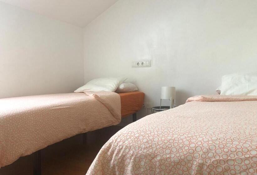 اتاق استاندارد سه نفره, Onefam Madrid