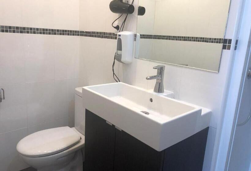 اتاق استاندارد سه نفره, Onefam Madrid