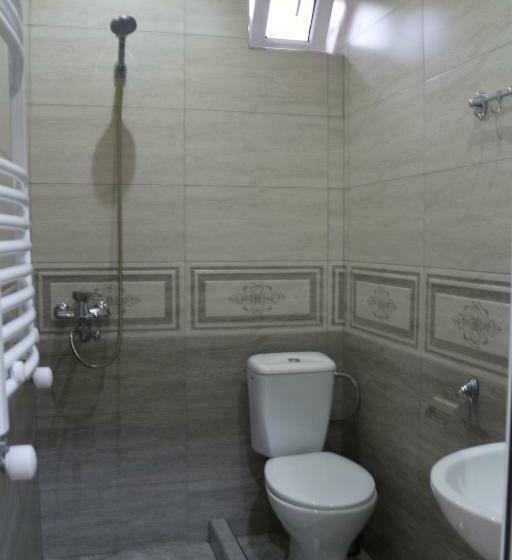 اتاق اکونومی, Guesthouse Suja