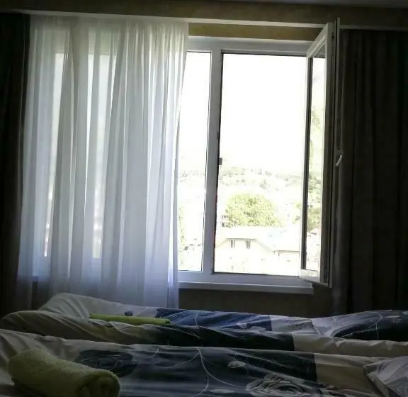 اتاق راحتی سه تخته, Guesthouse Suja