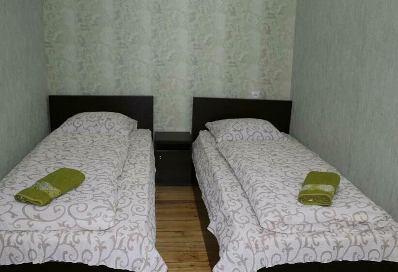 اتاق استاندارد, Guesthouse Suja