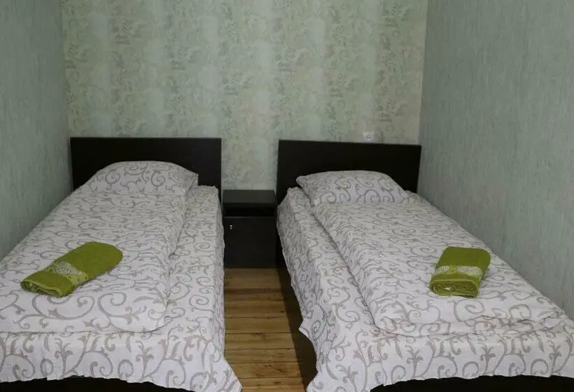 اتاق استاندارد, Guesthouse Suja