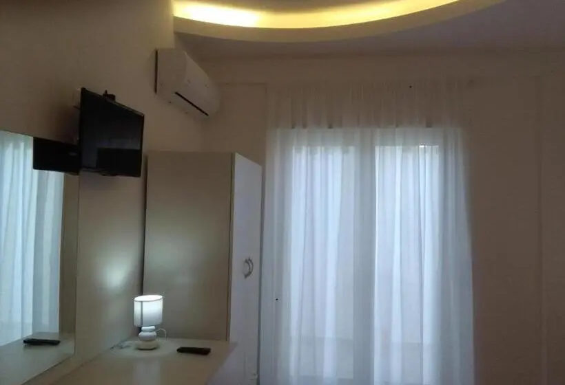 Standard Yhden Hengen Huone, Al Saliceto