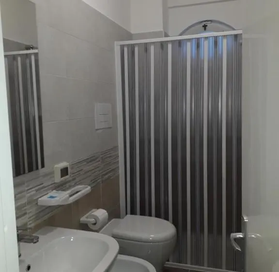 Standard Yhden Hengen Huone, Al Saliceto