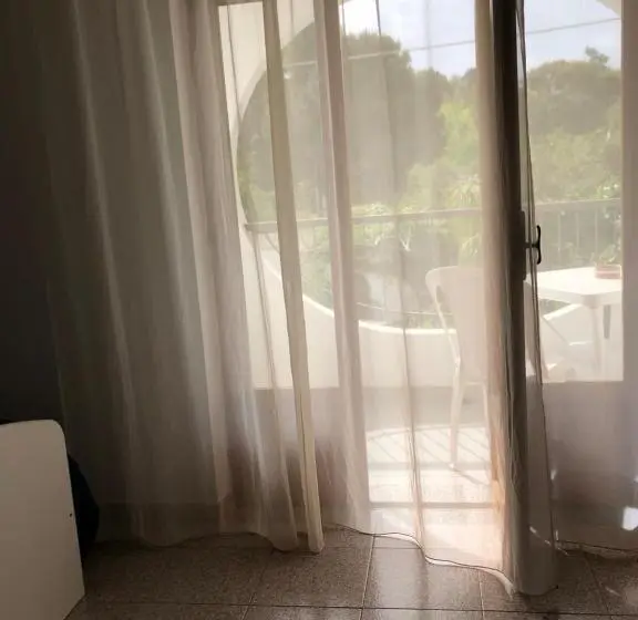 Standard Yhden Hengen Huone, Al Saliceto
