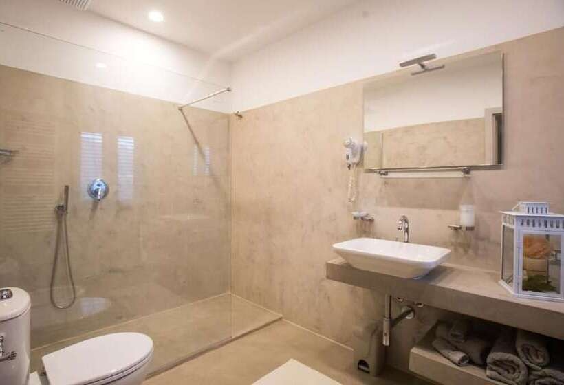 سوییت لوکس, La Magione