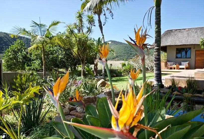 بانگلوی استاندارد, Normarie's Guesthouse