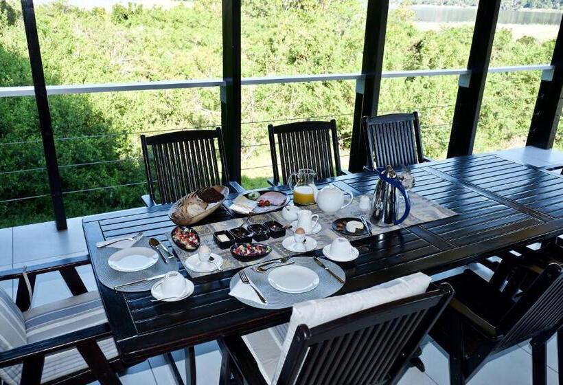 بانگلوی استاندارد, Normarie's Guesthouse