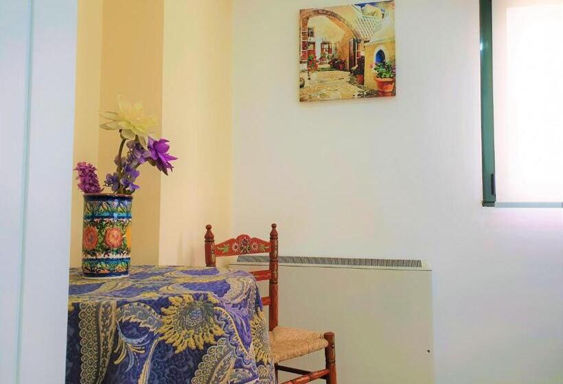 سوییت خانوادگی, Sleeping Sarria