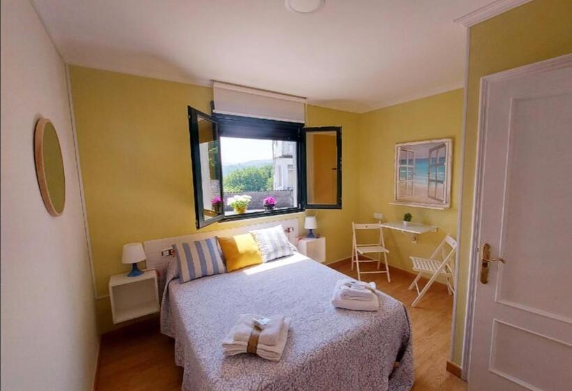 اتاق استاندارد با سرویس بهداشتی مشترک, Sleeping Sarria