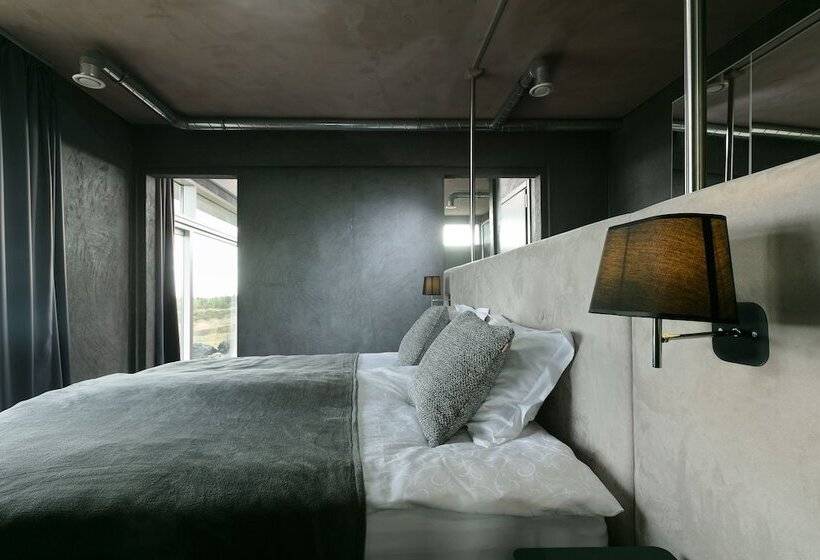 سوئیت برای معلولان, 360 Hotel & Thermal Baths