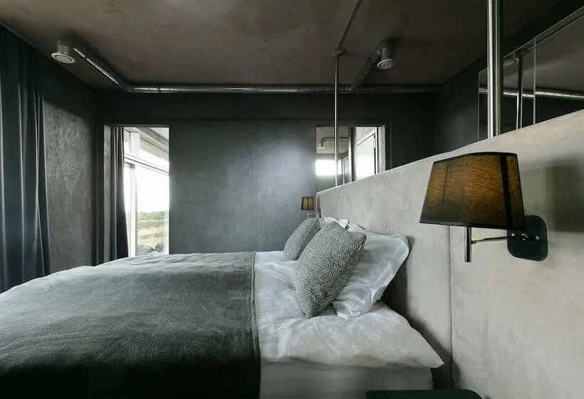 سوئیت برای معلولان, 360 Hotel & Thermal Baths