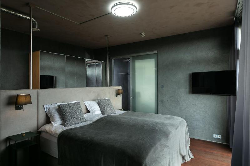 سوئیت برای معلولان, 360 Hotel & Thermal Baths