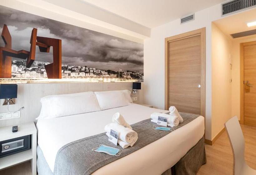 Superior Room with Terrace, Atotxa Rooms