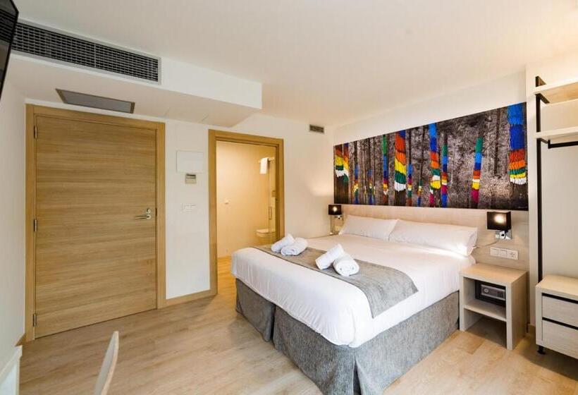 اتاق سوپریور با چشم‌انداز شهر, Atotxa Rooms