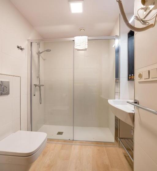 חדר קלאסי לארבעה, Atotxa Rooms
