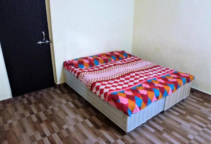 Standard-bungalow 2 Makuuhuonetta, Ashish Baug Cottage