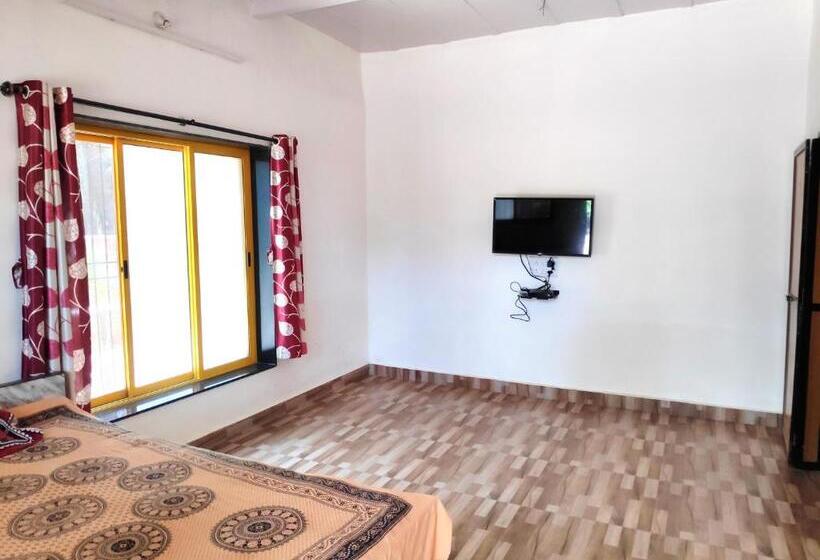 Standard-bungalow 2 Makuuhuonetta, Ashish Baug Cottage