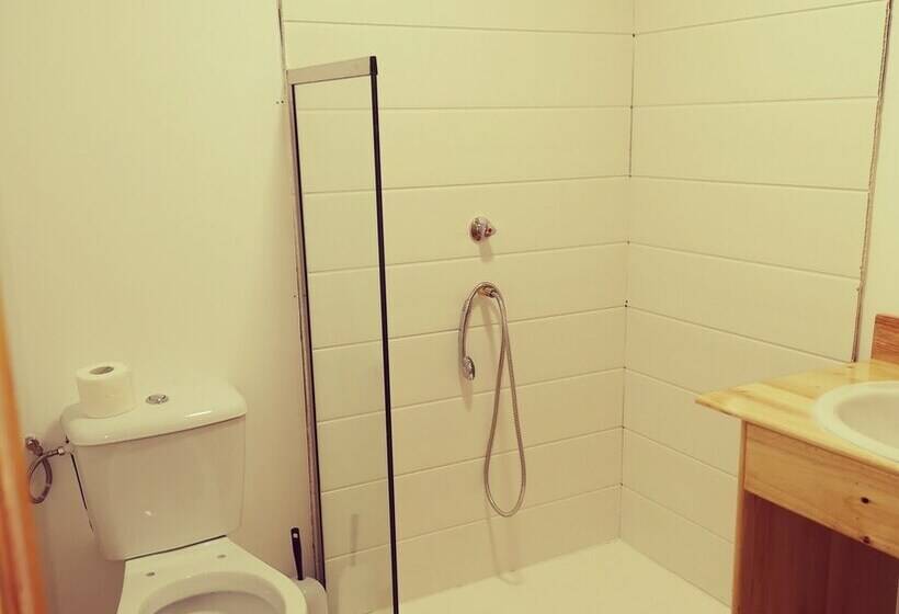 ルームシェアのワンベッド, Crucesinn Albergue   Hostel