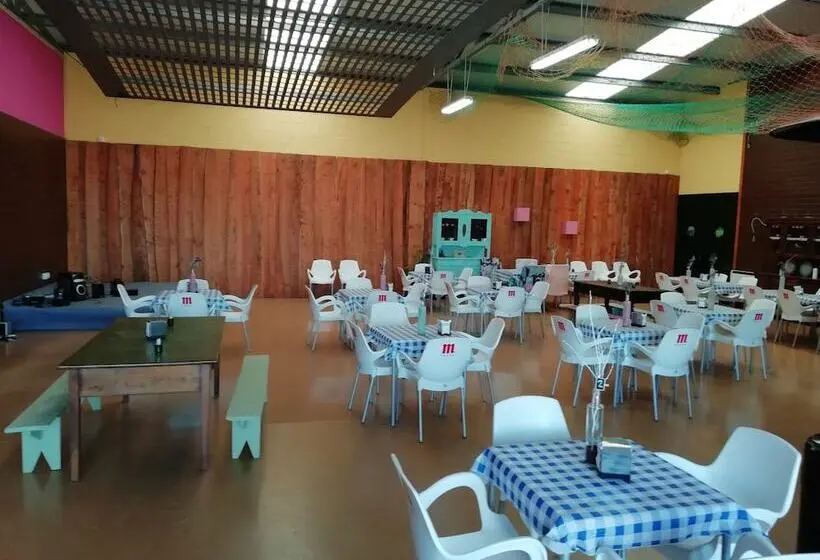 تختخواب در اتاق مشترک, Crucesinn Albergue   Hostel