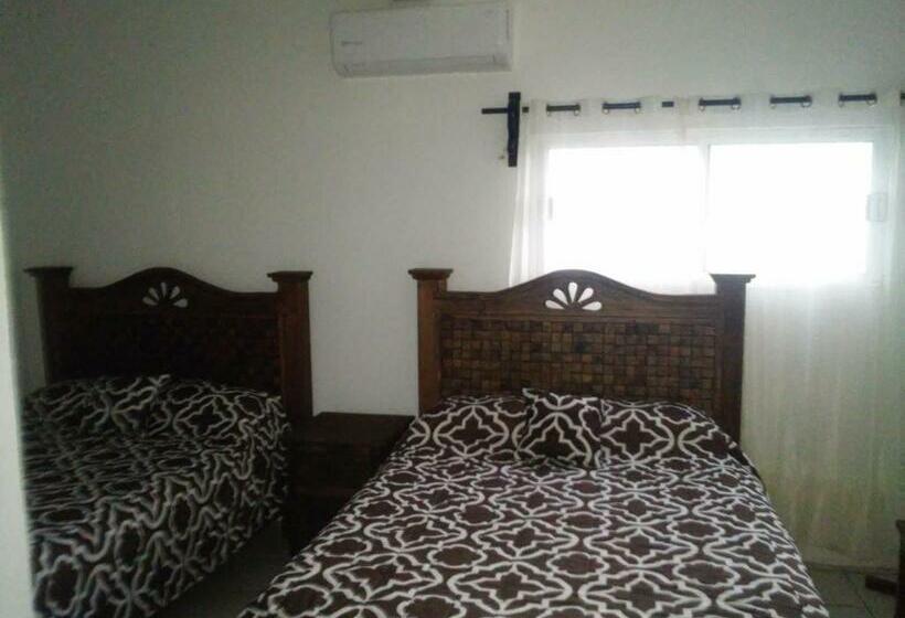 غرفة أساسية ثلاثية, Posada La Istmeña