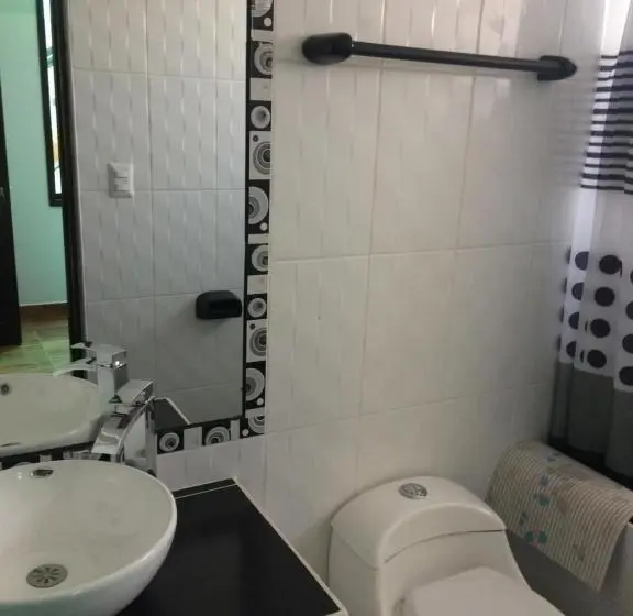 اتاق لوکس یک تخته, Quilla House 2