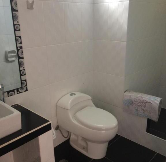 اتاق لوکس, Quilla House 2