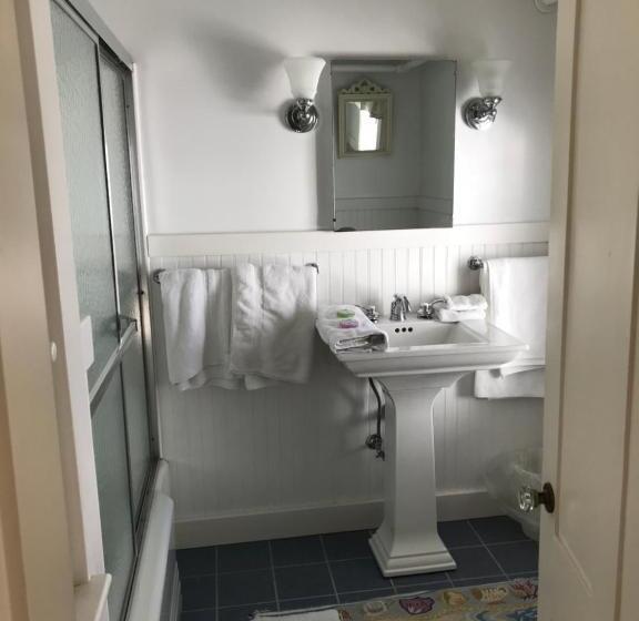 غرفة إقتصادية, Topsides Bed & Breakfast