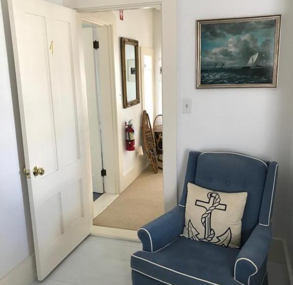 غرفة إقتصادية, Topsides Bed & Breakfast